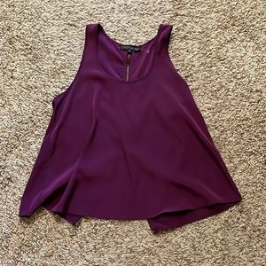 Perfect condition, cute zipper detail in the back you can unzip from the bottom